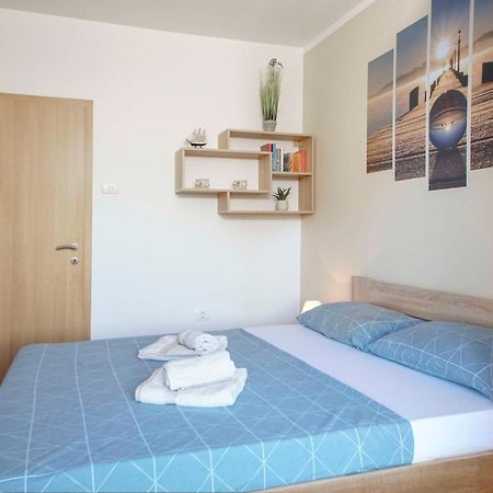 Apartmaji Pri Bosi Nogi Izola Exteriér fotografie