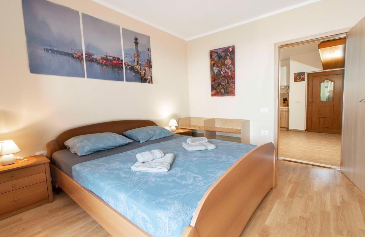 Apartmaji Pri Bosi Nogi Izola Exteriér fotografie