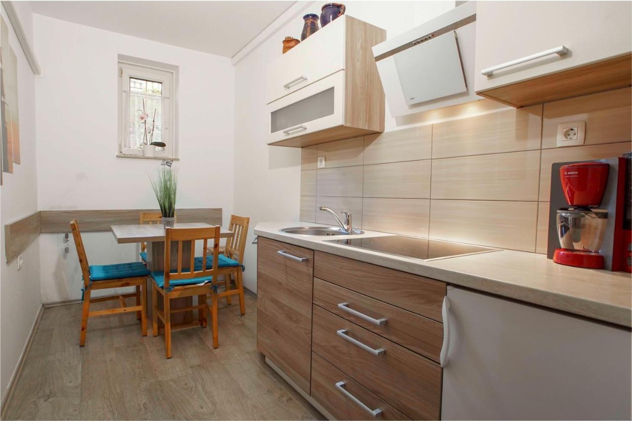 Apartmaji Pri Bosi Nogi Izola Exteriér fotografie