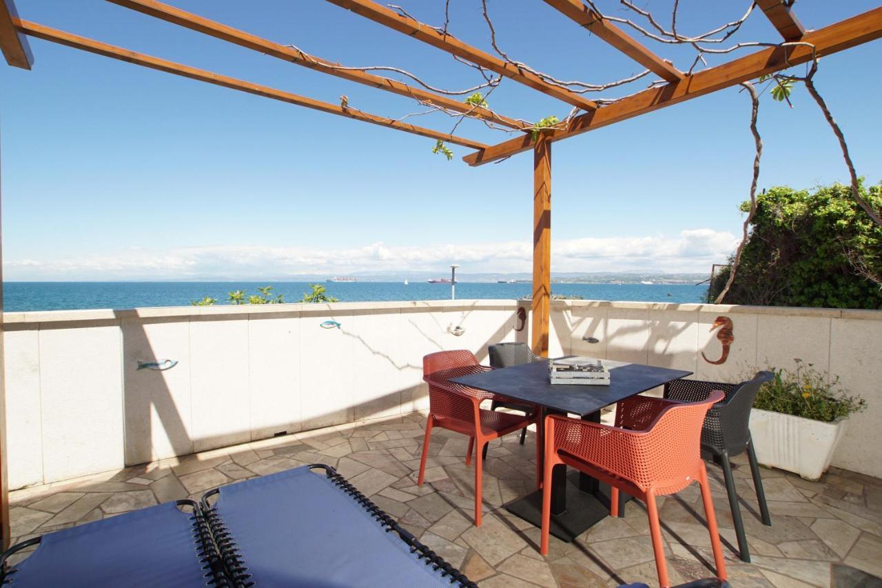 Apartmaji Pri Bosi Nogi Izola Exteriér fotografie