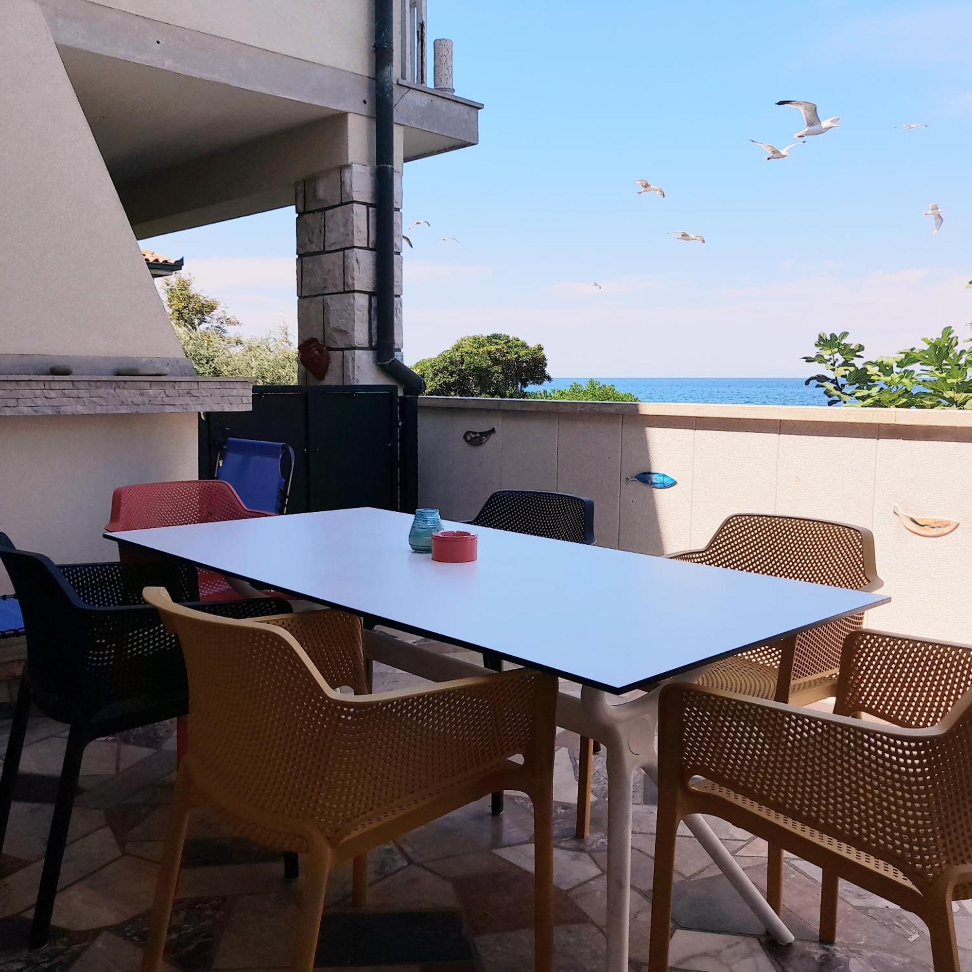 Apartmaji Pri Bosi Nogi Izola Exteriér fotografie